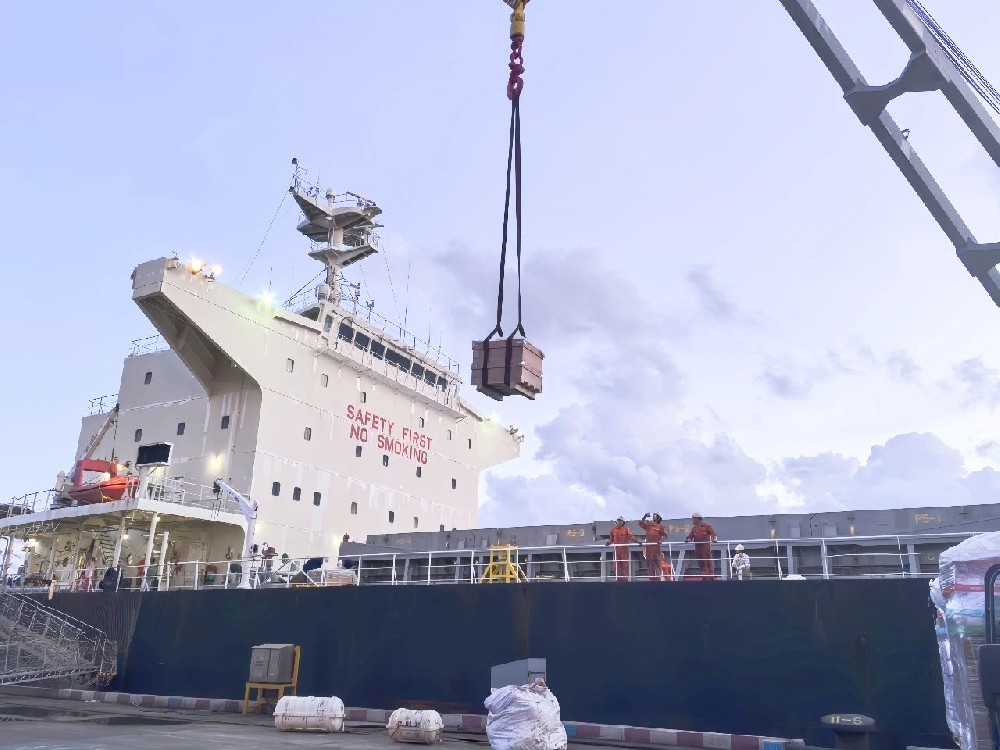 以“半年紅”沖刺“全年勝”丨省外供公司：聚焦核心業(yè)務(wù)突破，精準(zhǔn)賦能港口保障