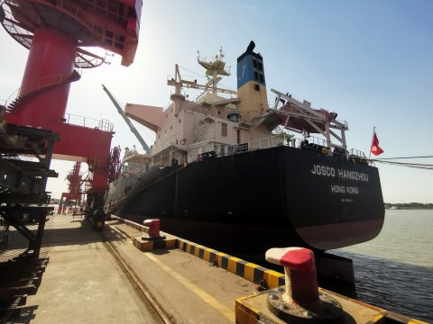 新冠無情人有情 港航協(xié)力一家親——“江遠(yuǎn)杭州”輪換班紀(jì)實