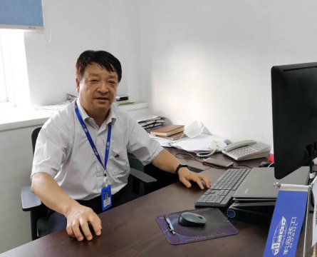 【先鋒風(fēng)采】心系船舶安全 恪盡職守護(hù)航 ——記省港口集團(tuán)優(yōu)秀共產(chǎn)黨員、江蘇遠(yuǎn)洋安全總監(jiān)駱成華