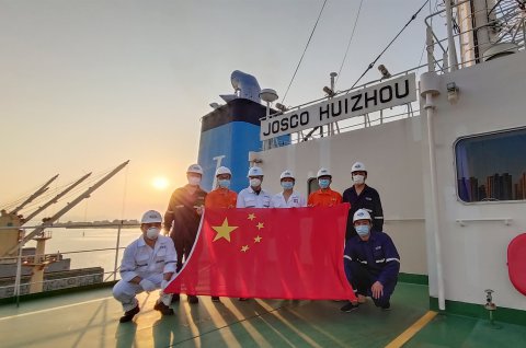 江蘇遠(yuǎn)洋黨委向每一位堅(jiān)守崗位的江蘇遠(yuǎn)洋人致敬！